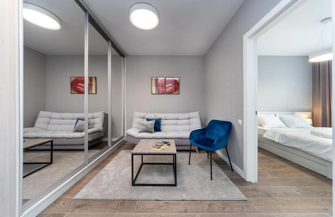 Apartment Квартира В Жк Лебединый, Ревуцкого 40 В, Метро Харьковская Позняки Kyiv