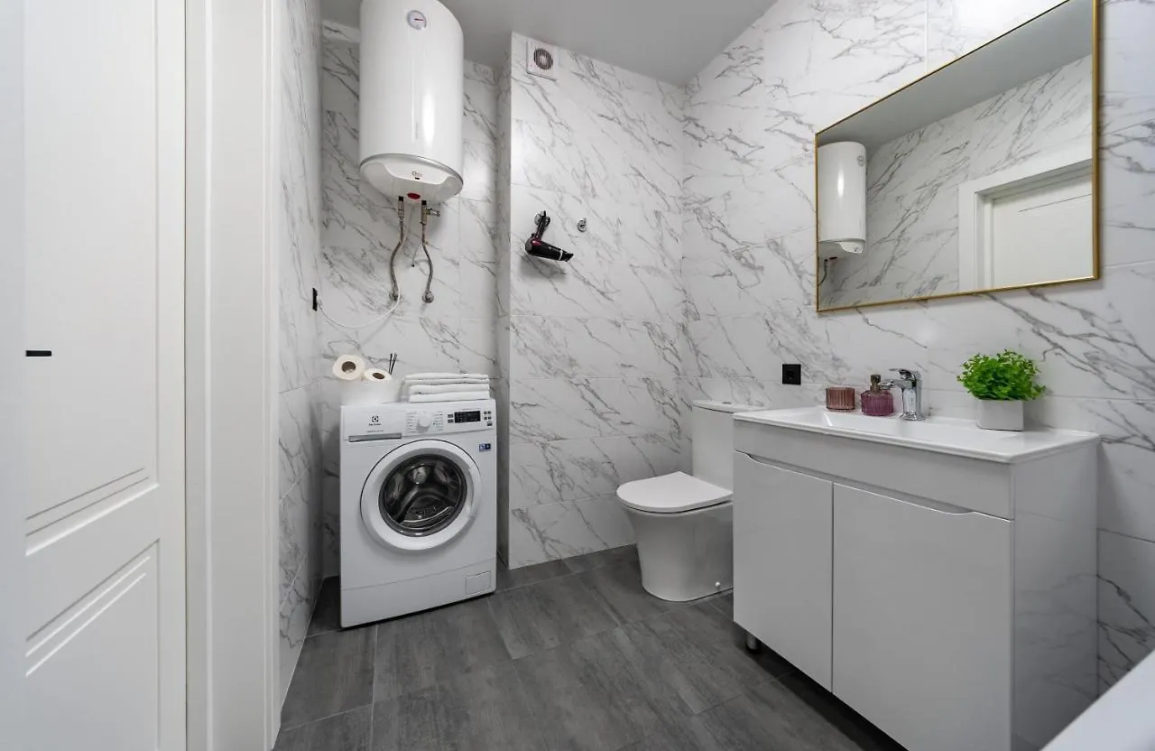 Apartment Квартира В Жк Лебединый, Ревуцкого 40 В, Метро Харьковская Позняки Kyiv Ukraine