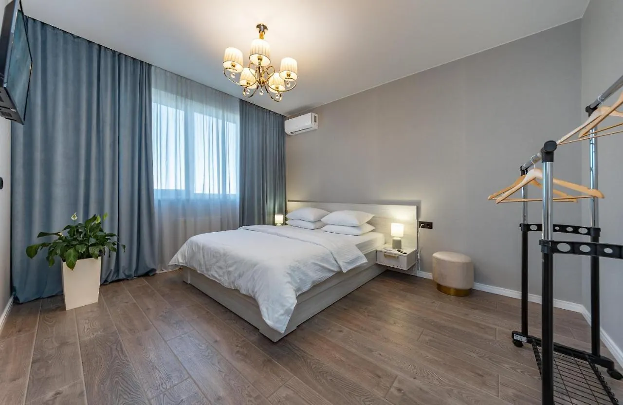 Apartment Квартира В Жк Лебединый, Ревуцкого 40 В, Метро Харьковская Позняки Kyiv Ukraine