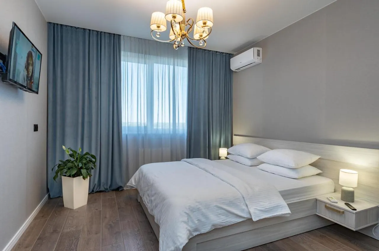Квартира В Жк Лебединый, Ревуцкого 40 В, Метро Харьковская Позняки Kyiv Apartment